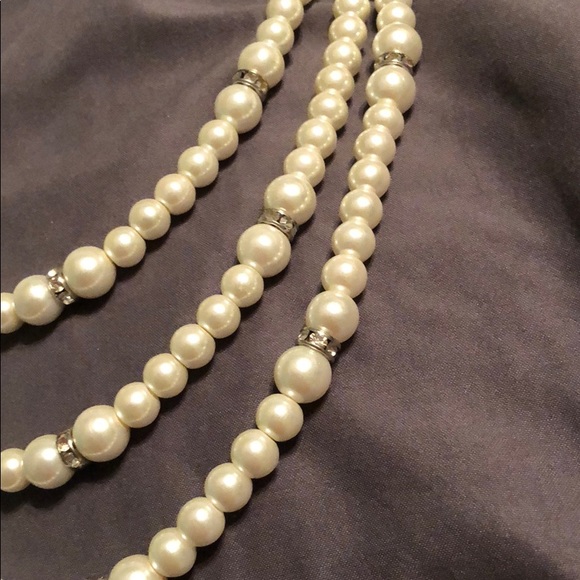 Pearl necklace and bracelets - Picture 4 of 5